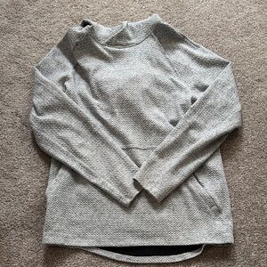Lululemon Men’s Gray Sweatshirt